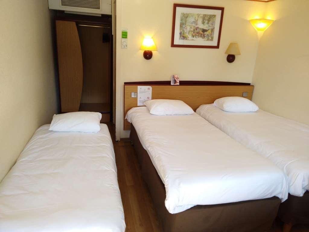 Kyriad Direct Marseille Ouest - Martigues Room photo